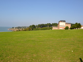 Vue sur le centre de cavances st Joseph prs de la fontaine aux bretons