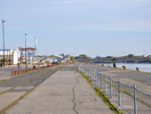 Vue sur les quais au sud de l'le de Nantes