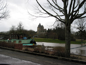 Vue sur le chteau de la Groulaie au bord du canal de Nantes  Brest