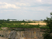 Vue sur les carrires des Maraichres et la zone aroportuaire