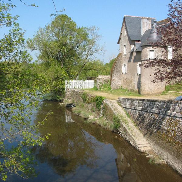 Ambiance de Quai sur le Tenu  Saint Mars de Coutais