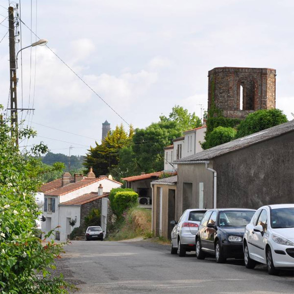 Un bti qui simplante en belvdre sur la valle