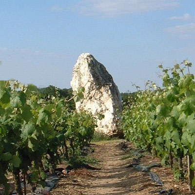 Menhir de la Pierre Blanche à Oudon