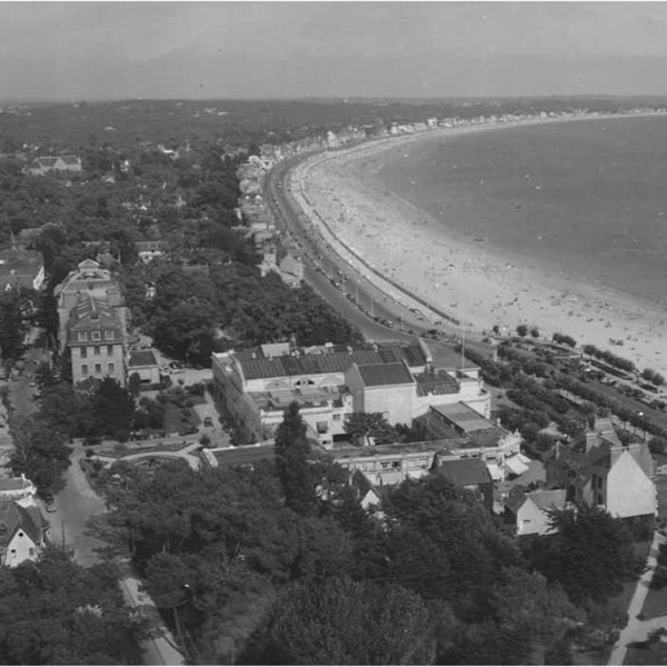 La Baule vue arienne (source : fond d'archives numris du conseil gnral de Loire Atlantique  hhttp://www.loire-atlantique.fr) 